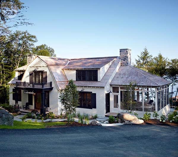 Mesmerizing Nantucket-inspired coastal cottage on Lake Rosseau
onekindesign.com/2015/05/19/mes…