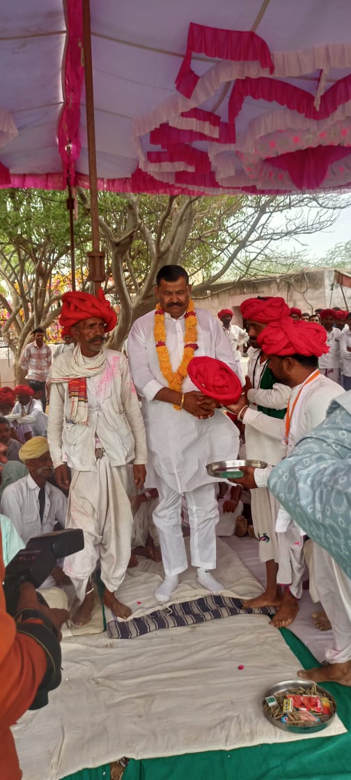 UmsinghINC's tweet photo. आज तरवाडा में मोमाजी महाराज के मंदिर पर देवासी समाज के द्वारा आयोजित कार्यक्रम में शामिल हुआ।
@ashokgehlot51 @GovindDotasra @INCIndia @INCRajasthan @PParashar60 @VaibhavGehlot80 https://t.co/6EPOMrJaHa