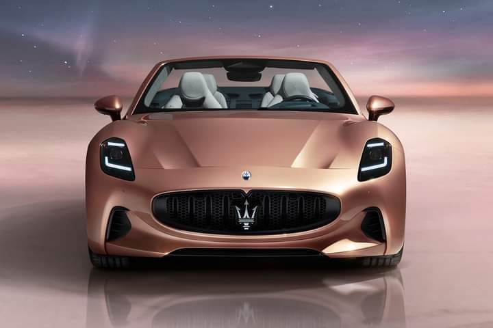MASERATI a presentado el GRANCABRIO Folgore , que viene con 751 hp 995lb y 278 millas de alcance.

#MaseratiGranCabrio #newcar