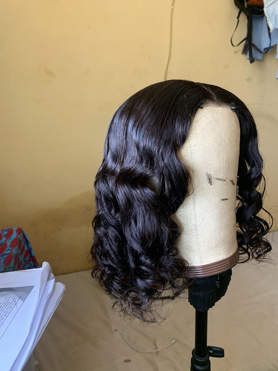 Before and after revamping this wig😍😍😍😍…….The fate and longevity of your wigs lies on how you take care of it…..send in your hairs for revamping 😎….My Dm is open #OAUTwitter #OAU