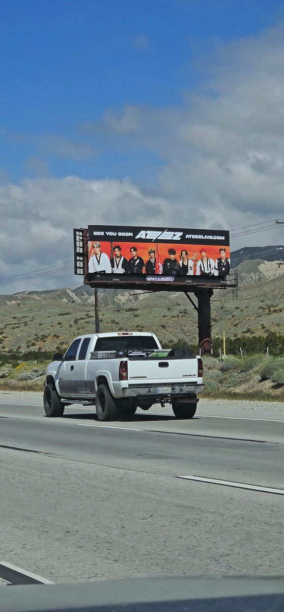 ItsBritt13itch's tweet photo. Driving home after Coachella to see this billboard! Yes, we'll be seeing them very soon!!! @ATEEZofficial #ateez2024 #ATEEZCHELLA #ateezsummertour #breakthewall https://t.co/wC1BKf4Xoq