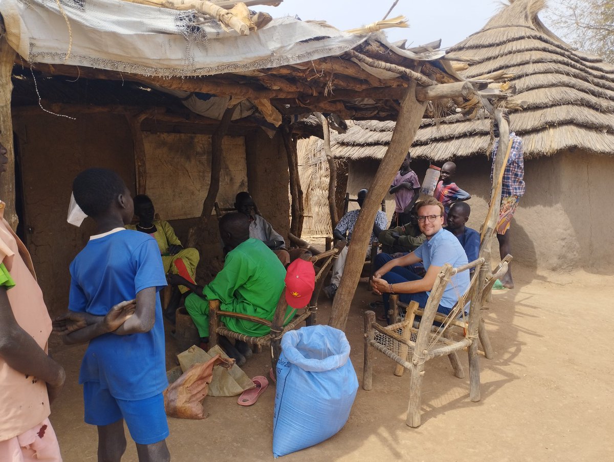 📢: Our steering committee member Nils visits communities in South Sudan facing the brunt of the #climate crisis. They are also a beneficiary of the #LossAndDamage grant through the Mawoudit Foundation. You can read more about the grant here: ldyouth.org/5088-2/