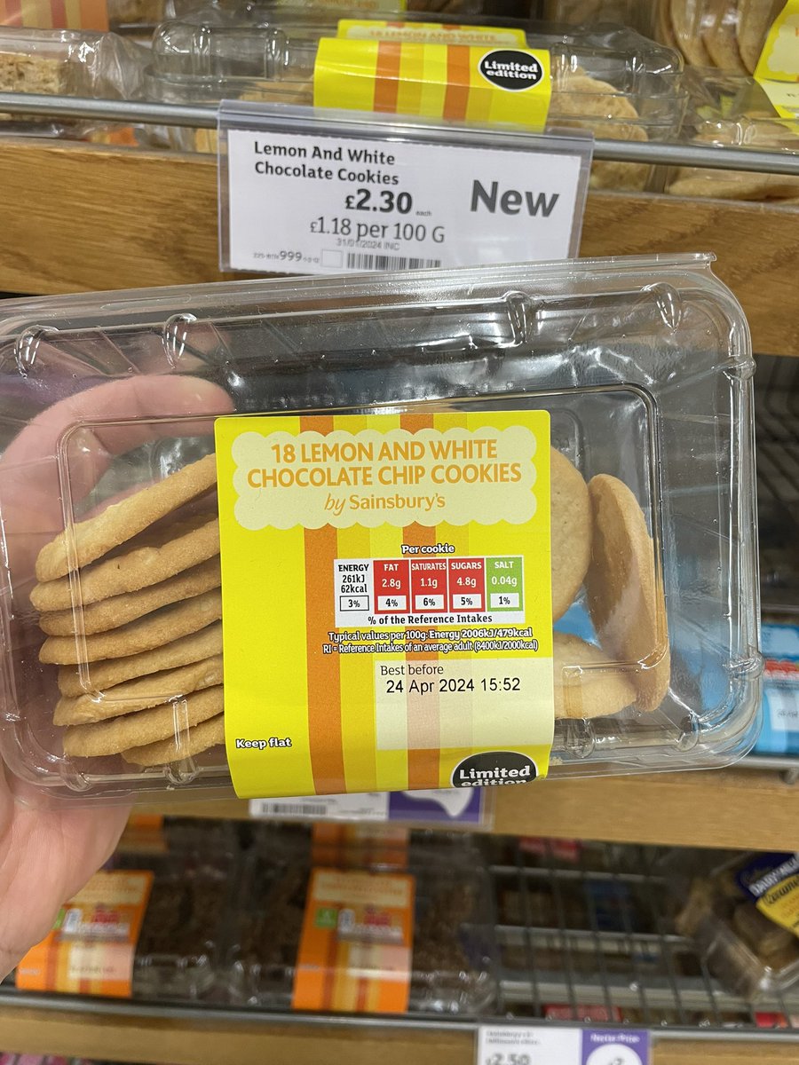 Lemon and White Chocolate Chip Cookies! 💛🤍 At Sainsbury’s @sainsburys #sainsburys #lemon #whitechocolate #chocolatechipcookies #cookies #new #newproduct #wellthisisnew