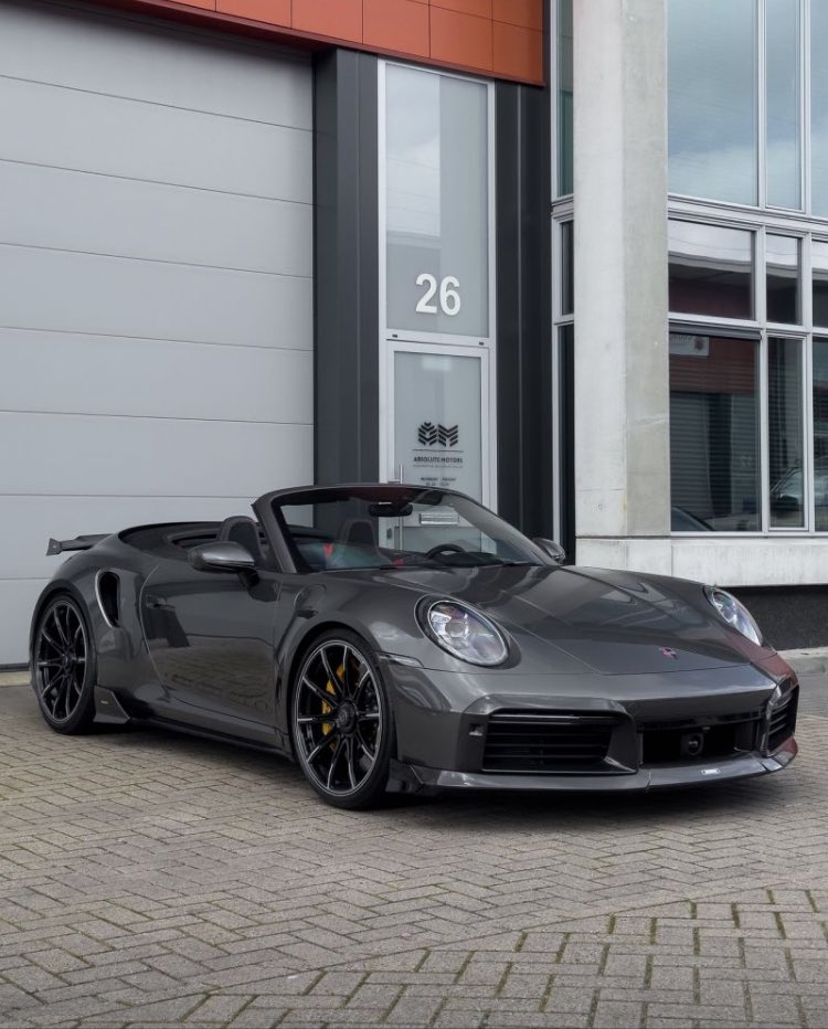 911 Turbo S  with BRABUS carbon elements, stunning wheels, and the BRABUS 820 powerupgrade.