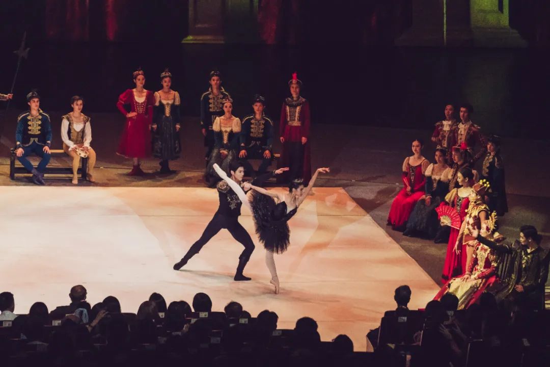 ThisisSuzhou's tweet photo. To celebrate the 50th anniversary of China-Malaysia diplomatic relations🇨🇳🇲🇾, #Suzhou Ballet Theater🩰 presented the spectacular performance "Reminiscing Jiangnan - Ballet Collection of Excellence" at the @encore_melaka in #Malaysia from April 12 to 14. #IntlExchange https://t.co/FvXr5fv1fn