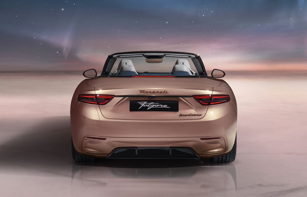 🇮🇹 Maserati présente la nouvelle GranCabrio « Folgore » et ouvre officiellement un nouveau chapitre 100% électrique.

👉🏻 La gamme est complétée par le Grecale Folgore et la GranTurismo Folgore. La MC20 Folgore, quant à elle, est prévue pour 2025.

#MaseratiGranCabrio #Folgore
