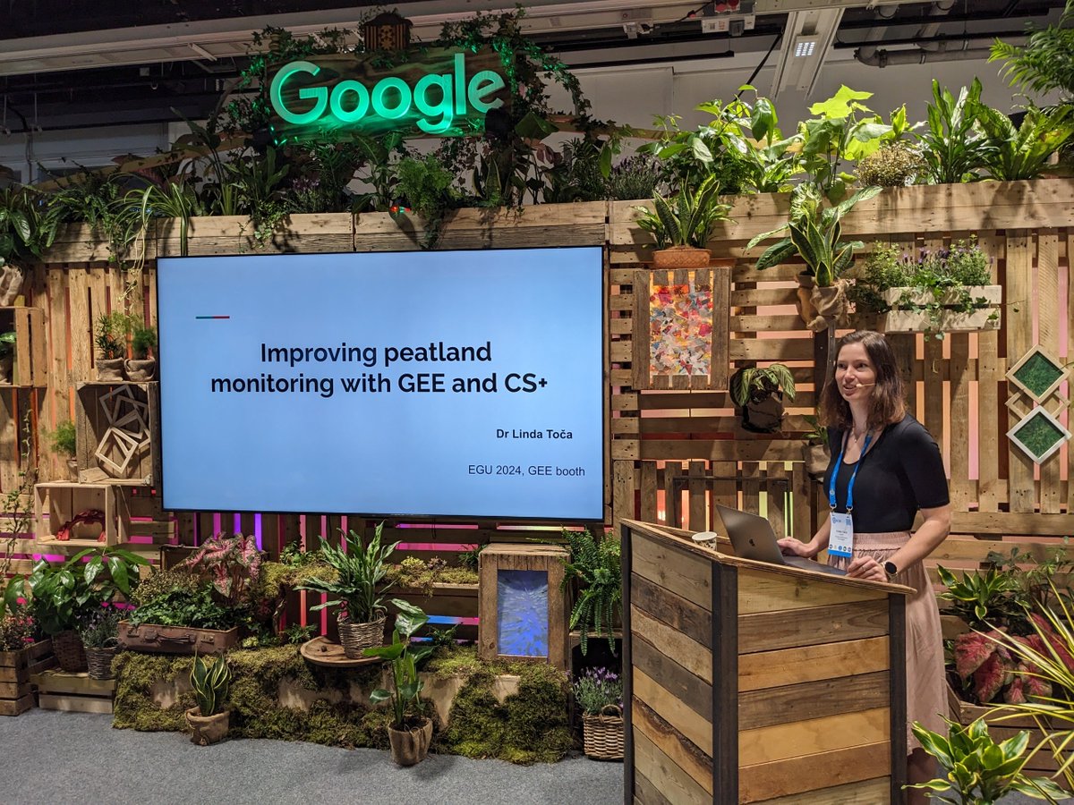 Fun first day at #EGU2024, it was great to meet @linda_toca and hear about her work on #peatland monitoring, and neat to see the #Sentinel2 Cloud Score+ data in action! 🌍🛰️😀