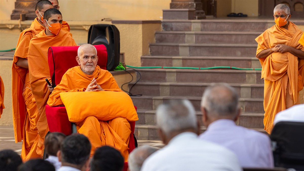 HH Mahant Swami Maharaj's Vicharan: 15 April 2024, Sarangpur, India gfrc6.app.goo.gl/iKvN