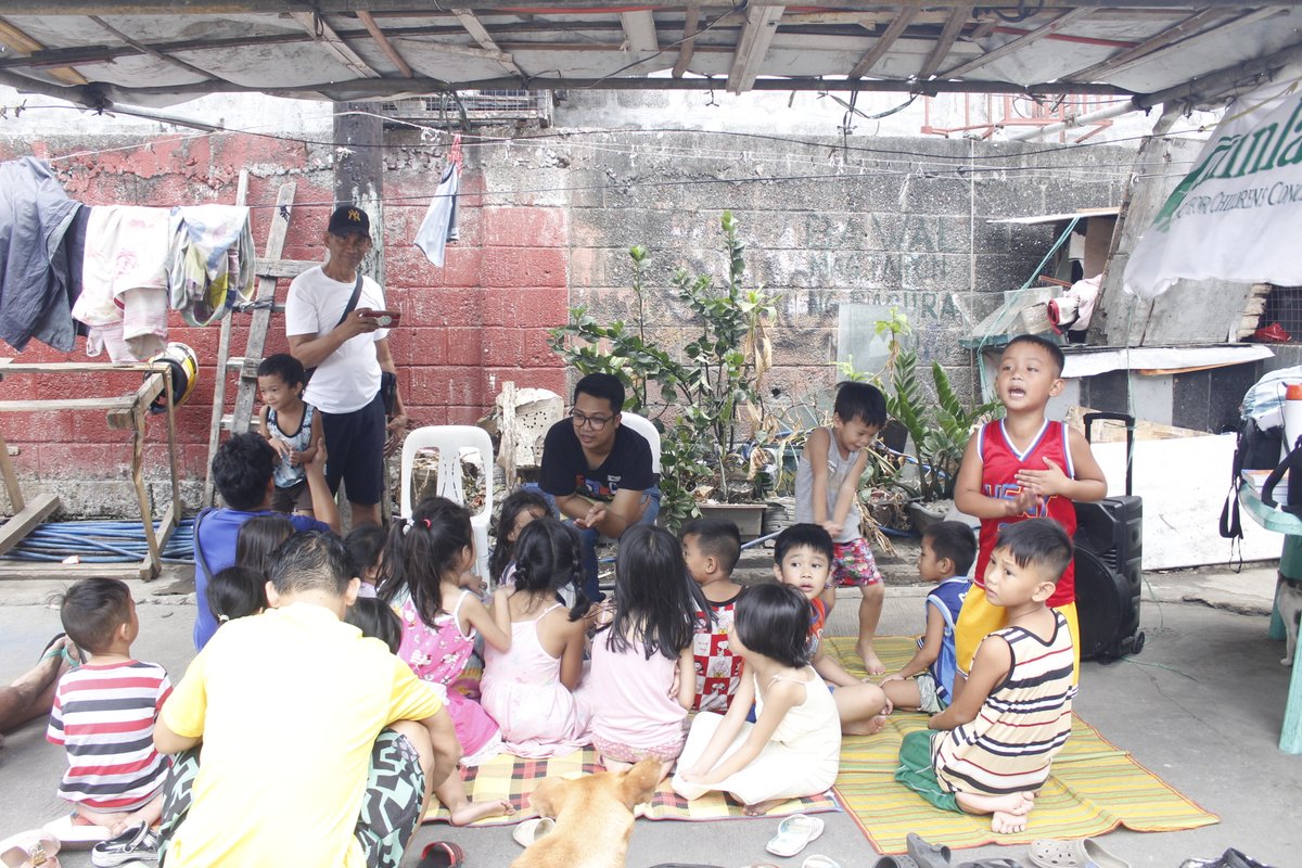 salinlahiphils's tweet photo. Matagumpay na isinagawa ang children’s activity sa mga bata ng brgy. Manresa noong April 14 sa pangunguna ng Salinlahi Alliance for Children’s Concerns at ANGLO KMU
#DefendOurFuture
#ProtectOurChildren
#SulongSalinlahi https://t.co/s08QgclJxU