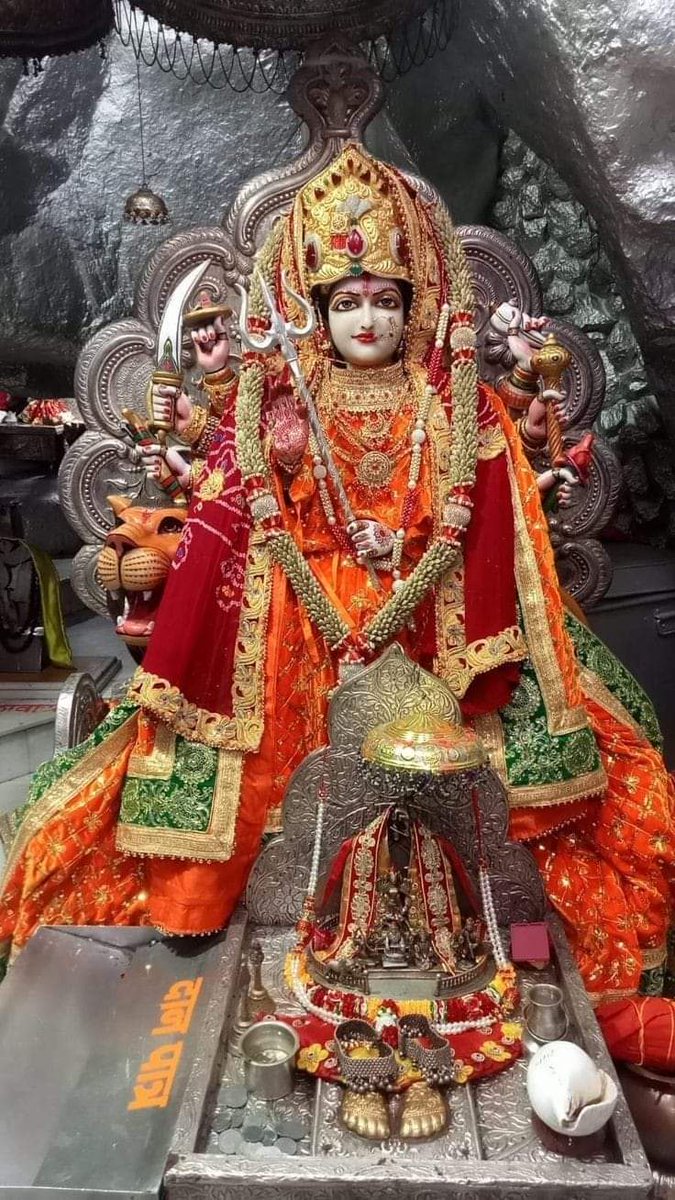 आज चैत्र नवरात्र के अष्टम दिवस पर माता रानी के दर्शन। 🙏 जय माँ आदिशक्ति। 🚩 जय हो माता रानी। ❤