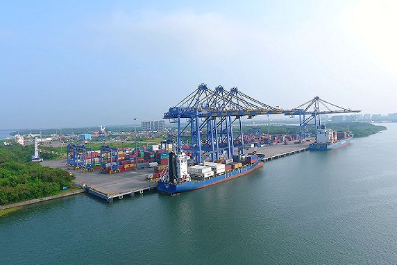Cochin Port Authority has extended the 'waiver of port charges for a further period of three years' for shipscalling at outer anchorage of the port for bunkering services.