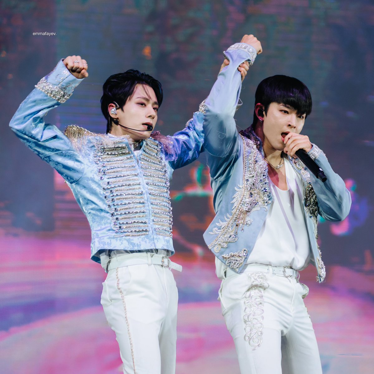 emmafayev's tweet photo. 240410 β Oneus Yeo Hwanwoong μ¬νμ
+ Leedo μ΄λ, 2nd World Tour 'La Dolce Vita' in Los Angeles
@official_ONEUS
#ONEUS #OneusinUS #OneusinLA #TOMOON #μμ΄μ€ #La_Dolce_Vita #OneusWorldTour https://t.co/tmfeF4ZmDA