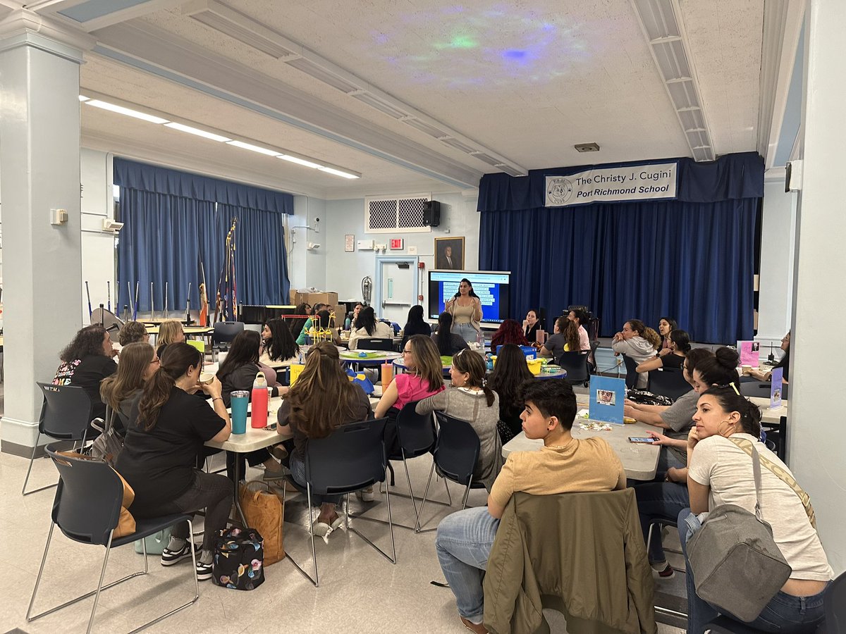 nliap35's tweet photo. Today’s Importance of STREAM in Elementary School workshop was a big success! Thank you to my principal, the rest of administration, and colleagues for always encouraging me to follow my STREAM Dreams 💫 @PS20PtRichmond @DrMarionWilson @CSforAllNYC @CSD31SI https://t.co/nuqzuUzVAC
