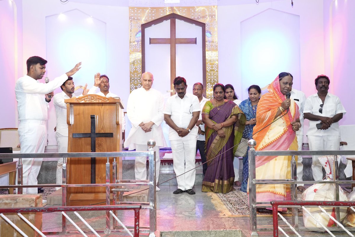 A day of blessings on Monday, across rural churches in Kakinada rural and Peddapuram areas, where the prayers and support were in overwhelming earnest for righteous rule and the Nation. ⁦@INC_Andhra⁩ ⁦@realyssharmila⁩ ⁦@manickamtagore⁩ @kharge