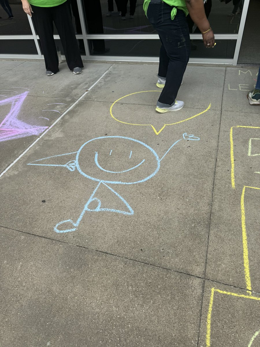 Jessi_White03's tweet photo. We are ready to greet our Dolphins tomorrow with spirit and encouragement as they take on STAAR this week! ✏️ 📚 🤓 @duryeaschool @CFISD_ELAR2_5 https://t.co/fGAqnbzzw7