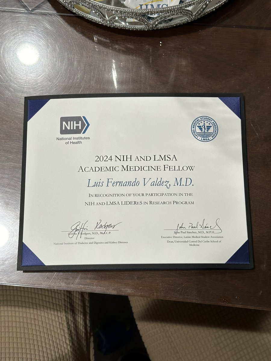 Extremely fortunate to have participated in the NIH/LMSA LIDEReS in Research Seminar held in San Juan, PR from April 12th-14th. Met so many talented and passionate LHS+ individuals interested in pursuing and furthering their careers in academia. (1/2)