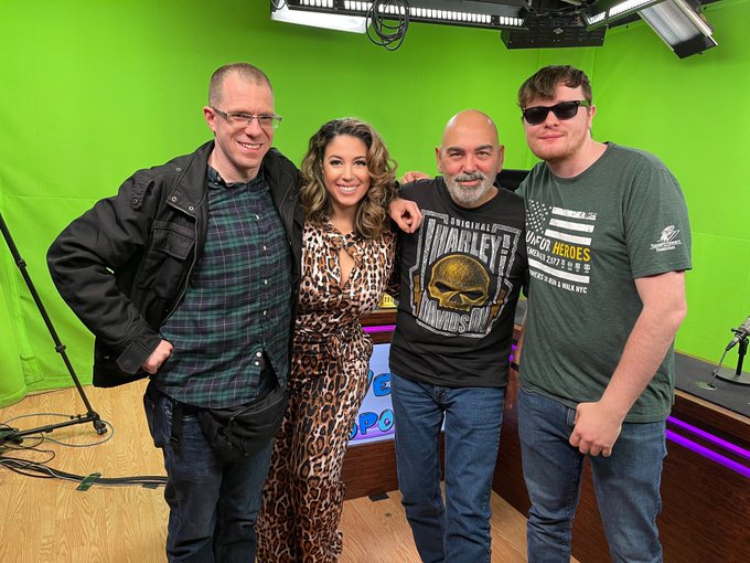 Thanks for being so fun! Just missing @StaceyPrussman and @ChrissieMayr in the pic! &lsquo;Til next time, @CompoundAmerica<a class="tags" target="_blank" title="On Twitter" href="/?out=eyJ0eXAiOiJKV1QiLCJhbGciOiJIUzUxMiJ9.eyJpYXQiOjE3MTk1NjE0NjAsImlzcyI6InR3cG9ybnN0YXJzLmNvbSIsIm5iZiI6MTcxOTU2MTQ2MCwiZXhwIjoxNzUxMDk3NDYwLCJyZWRpcmVjdF91cmwiOiJodHRwczovL3R3aXR0ZXIuY29tL1N0YWNleVBydXNzbWFuIn0.q51Mle60us6NEIgSvVlczcFqN_RpXS2TX3Xk6mIcBJRxQXJsZrPz5TzPcZkf6tV2RXC6qaGLUsHwaFsFD_boAA">@StaceyPrussman</a>