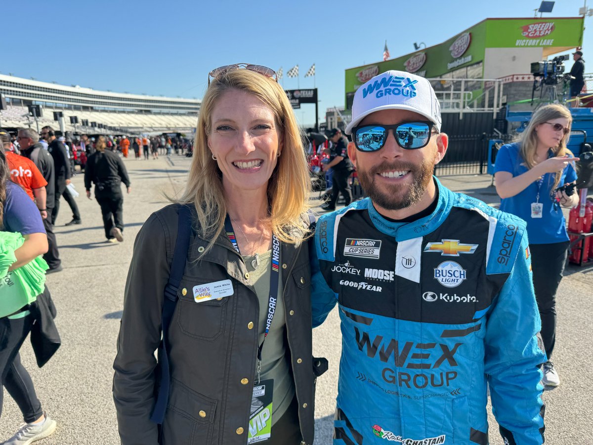 Thank you, Ross Chastain, for supporting Allie's Way's mission to end distracted driving fatalities! We wish you the very best of luck in your upcoming races!