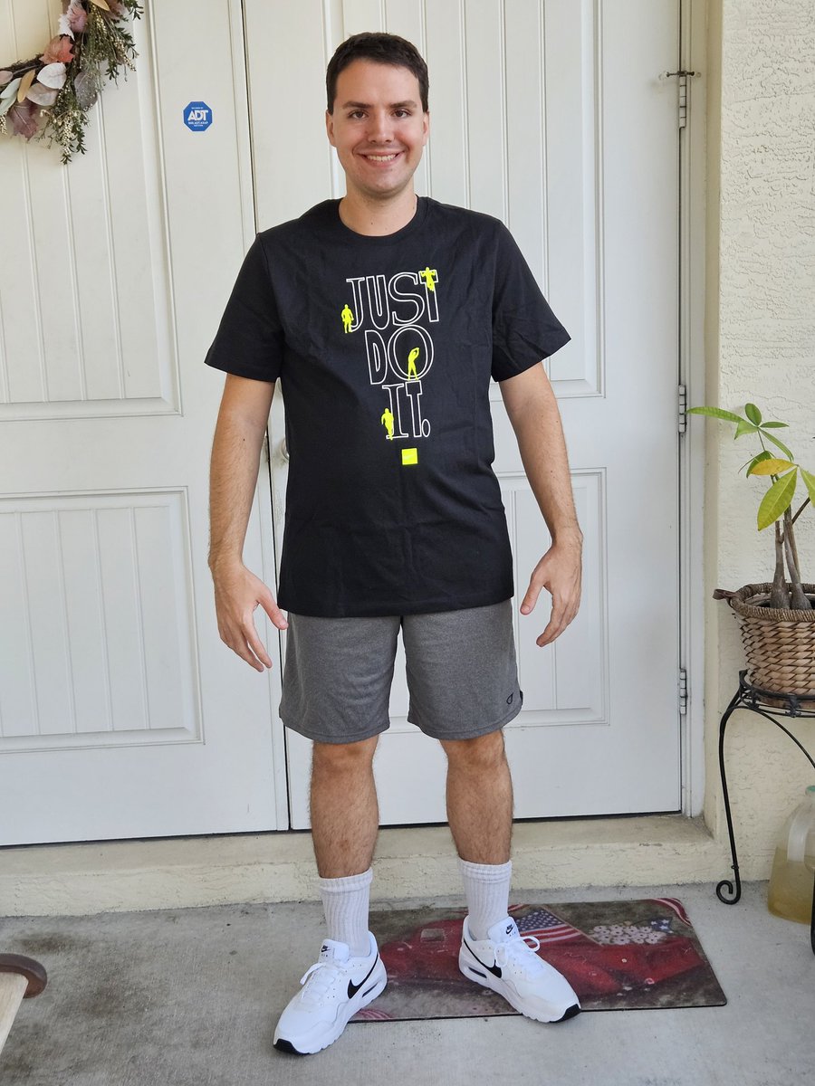 joshuablood98's tweet image. I bought a new #nikeshoes and new #nikeshirt for my birthday from @amazon.👟🎂🥳🎉🎈