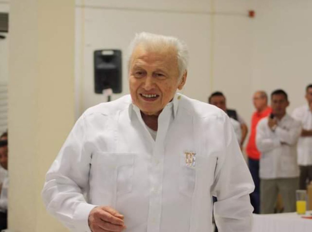 Lamento el sensible fallecimiento de Don Mario Renato Menéndez Rodríguez, periodista y fundador de medios de comunicación impresa. Mi más sentido pésame a sus familiares. Descanse en paz.