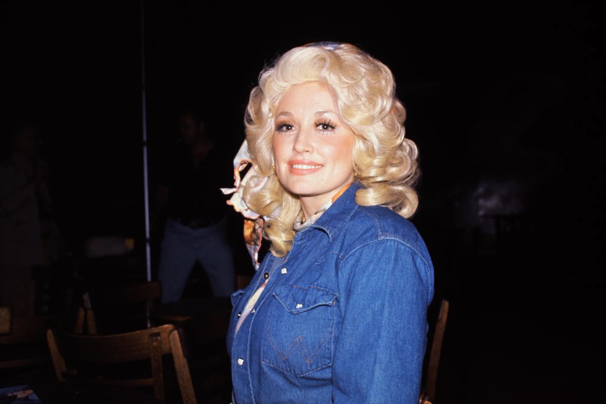 Live from New York, it's Dolly Parton on Saturday Night Live! Dolly Parton pulled double duty on this day in 1989 as both the host and musical guest for SNL! Did you watch this episode? Did Dolly bring the laughs? Let us know!