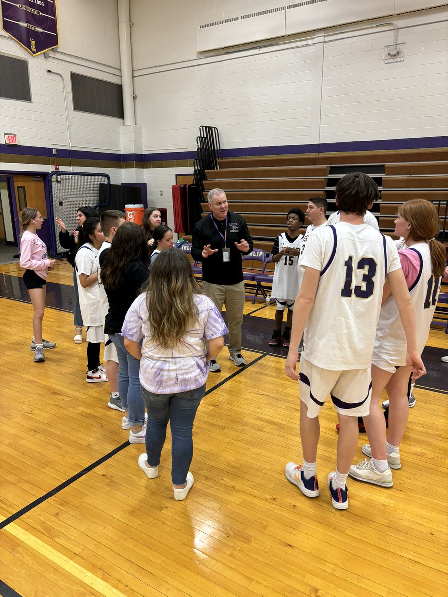 kocallaghan47's tweet photo. Islip UFSD Unified Basketball ⛹️⛹️♀️⛹️♂️#IslipPride https://t.co/lY84aCsv0j