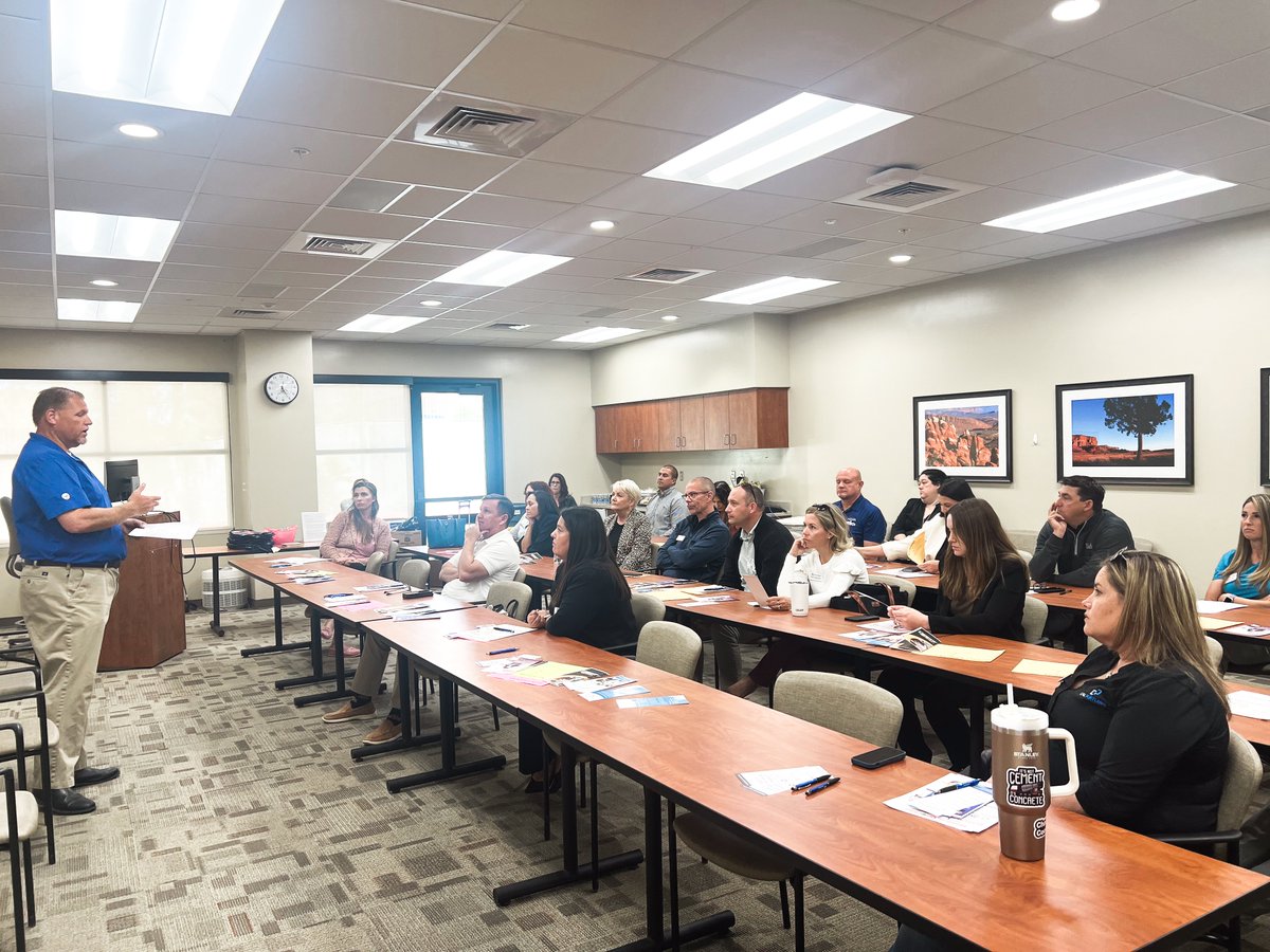 ProActiveAZ's tweet image. Clinic Director Jason Sweet proudly presented for Impact Marana at Northwest Hospital! Impact Marana Healthcare Day is a program dedicated to providing an immersive experience through the dynamic sectors of the Marana community's healthcare industry.
#ImpactMarana #HealthcareDay