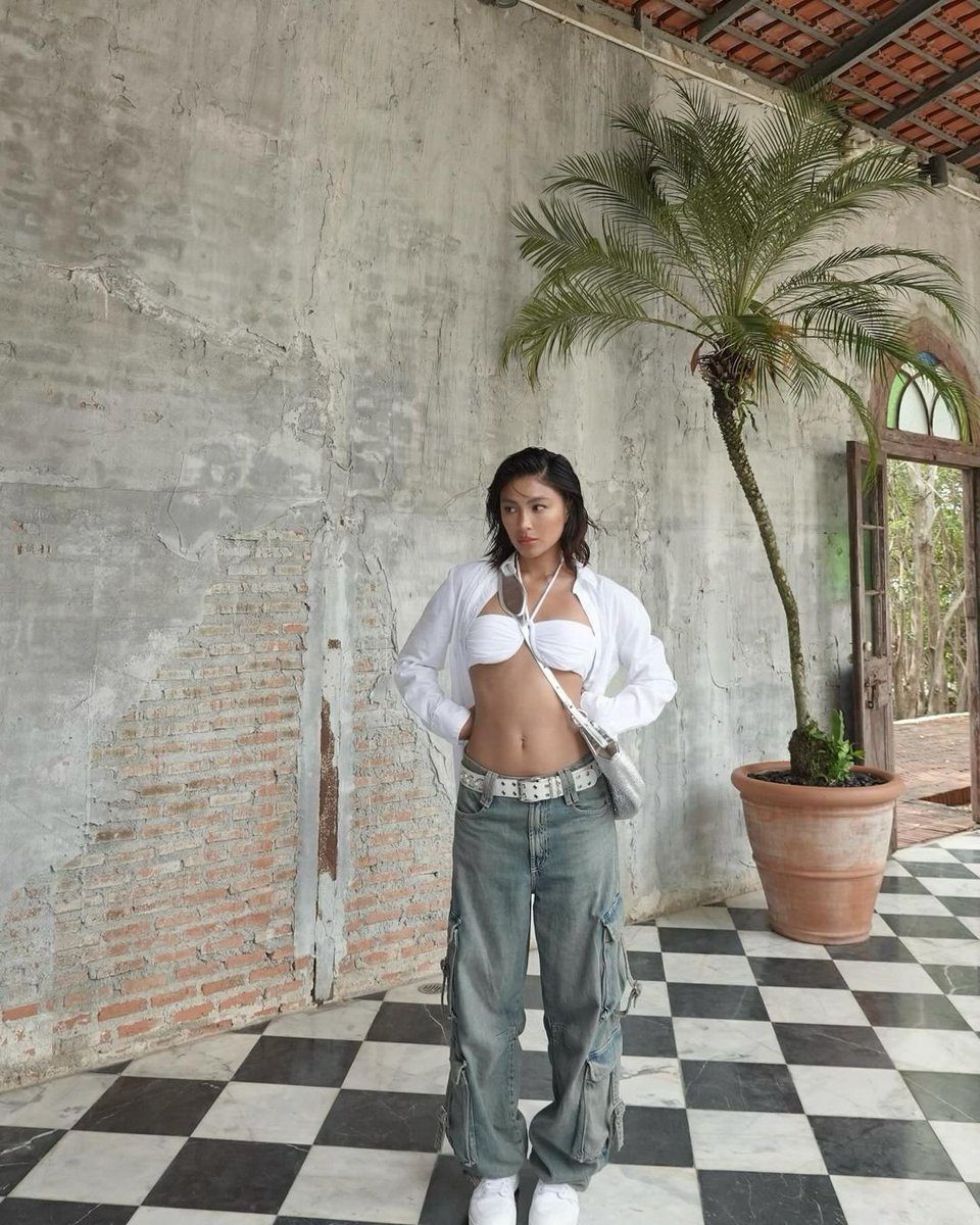 HOT GIRL SUMMER 🔥 Nadine Lustre heats the summer as she shares snaps of her 'fit during her visit to Bangkok, Thailand. (📷: Nadine Lustre/Instagram)