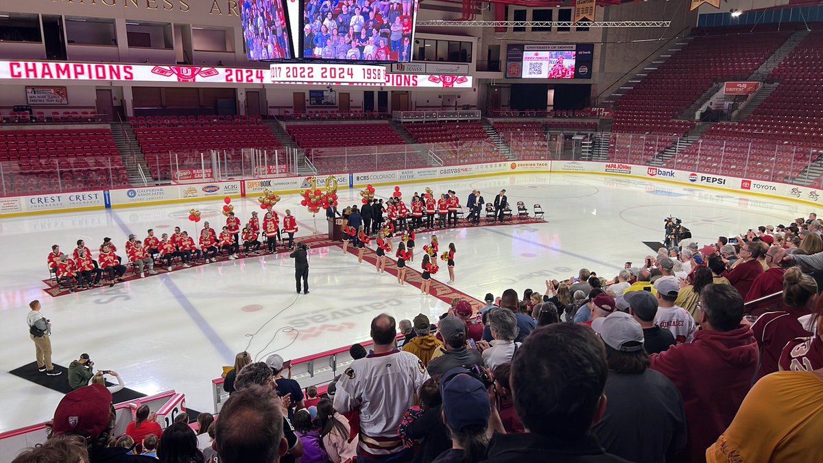 TimTimt89's tweet image. The @DU_Hockey championship rally today was great. The offer from @DU_chancellor of additional scholarships for @Edinabands members to attend DU was a very cool gesture.