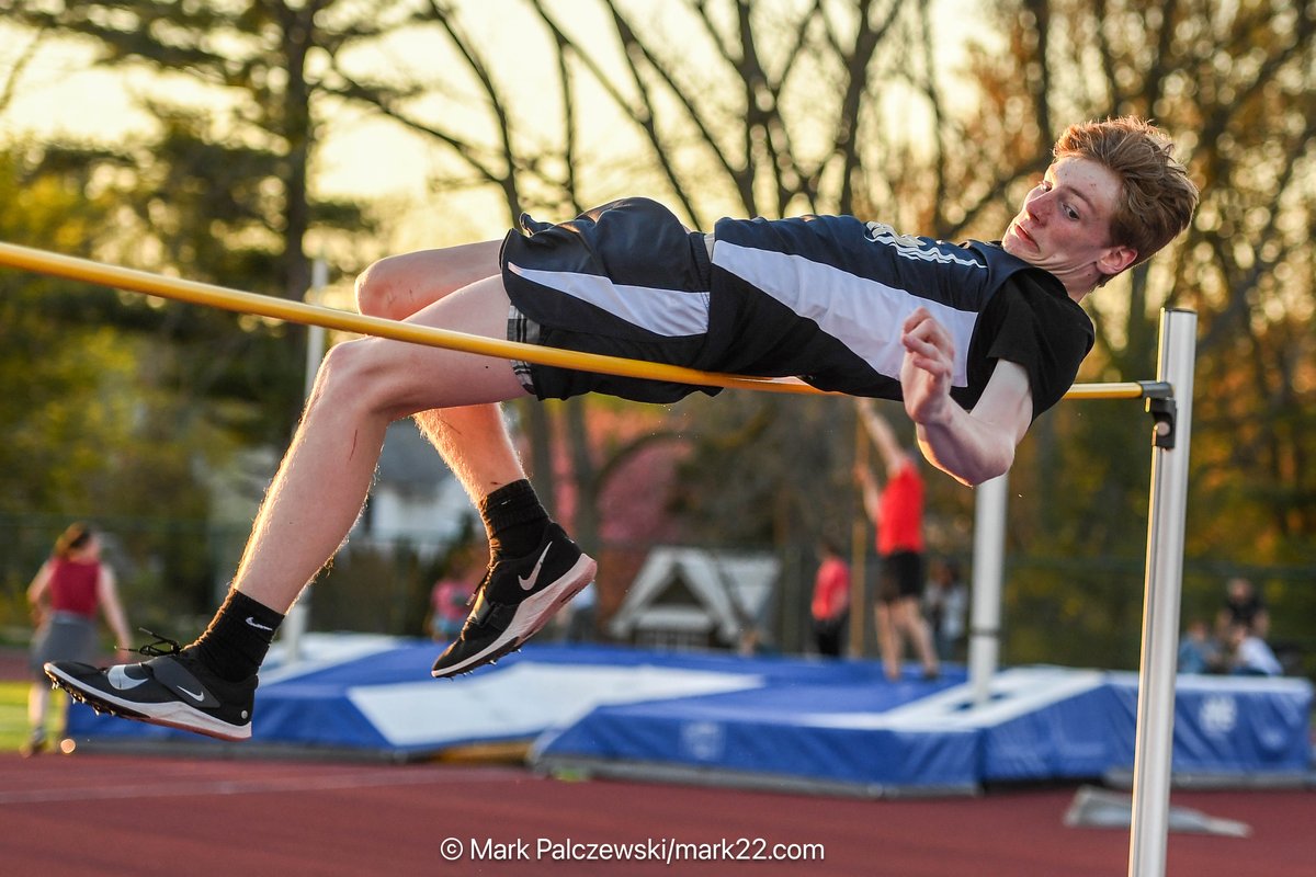 Penn Manor track & field action from Monday afternoon. @pmcometssports @SoarComets