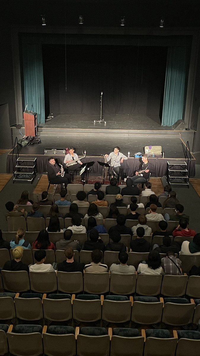 gmiller9904's tweet photo. It was amazing having The Mana Quartet in our HS band classes today! 5 separate performances so every student in a PAUSD band could hear and learn from these amazing musicians. https://t.co/HVnHlSSn9C