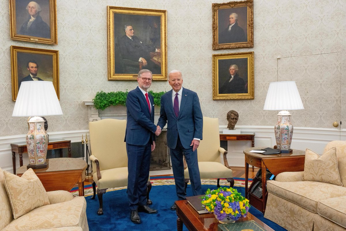 Today, President Biden met with Prime Minister Petr Fiala to celebrate the Czech Republic’s 25th anniversary as a NATO ally. The leaders also discussed their strong support for Ukraine and the critical importance of standing up to Putin.