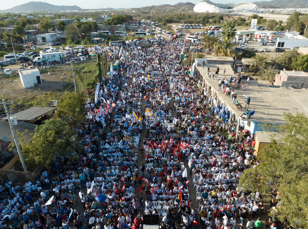 MemoRomeromzt's tweet photo. 13 mil GRACIAS

Me siento muy emocionado, respaldado y, sobre todo, agradecido, con todo su respaldo. 

Somos más los que queremos arreglar Mazatlán y lo vamos a lograr.  

¡Este movimiento ya nadie lo detiene!

#MemoRomero
#Mazatlán
#ArreglemosJuntosMazatlan https://t.co/jf3eURGXgK