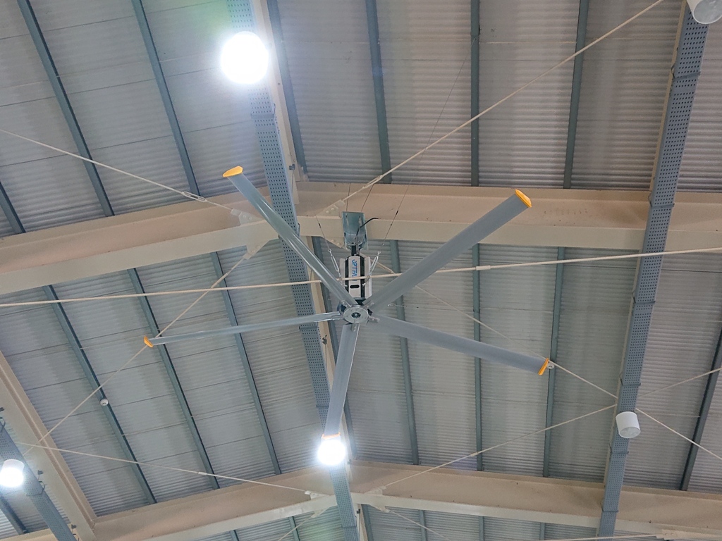 Advantages of OPTFANS
1: Keep your work space cool, dry and clean;
2: Ensure comfort in a cost-effective way;
3: Cut down energy expenditure by 10-20%;
#optfans #hvls #BIGCEILINGFAN #industrialfans