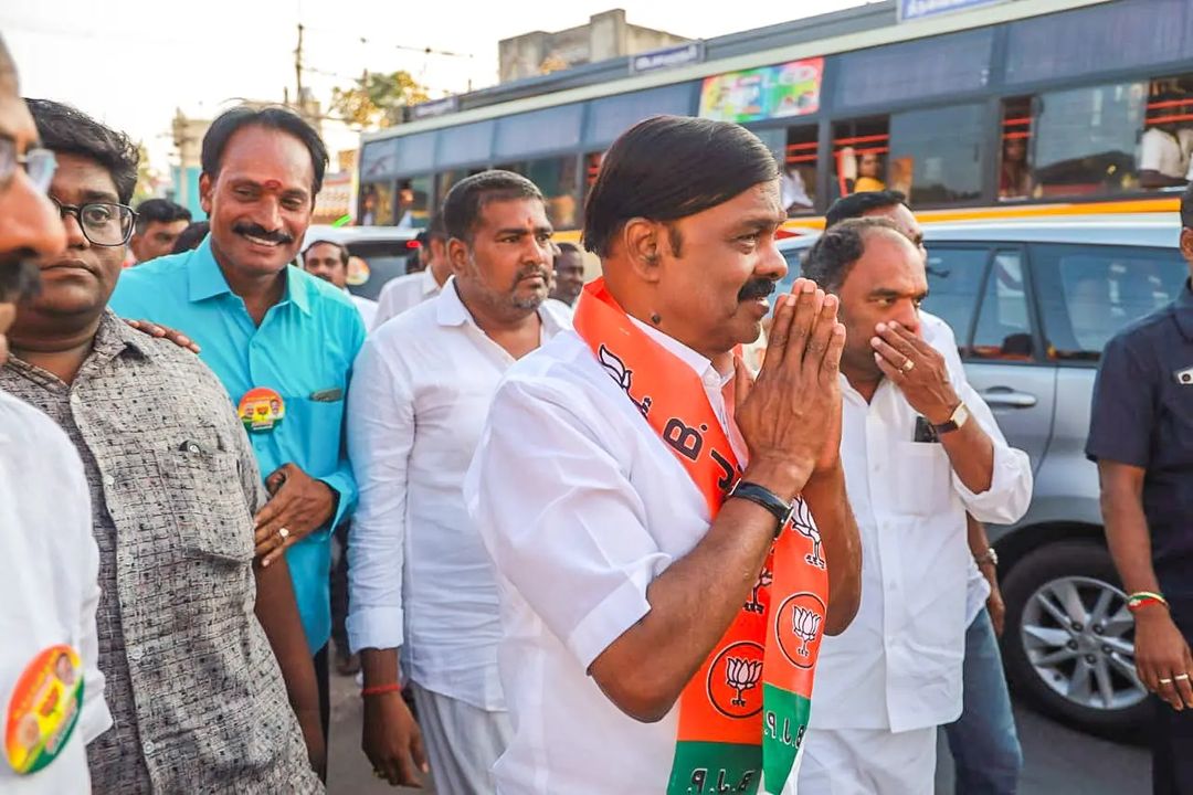 AcsArunkumar's tweet photo. வளர்ச்சியில் பின்தங்கியுள்ள வேலூரை வளர்ச்சியை நோக்கி முன் நகர்த்திடத் திரு. A.C. சண்முகம் அவர்கள் வேலூர் சட்டமன்றத் தொகுதிக்குட்பட்ட சாய்நாதபுரம் பகுதிகளில் பரப்புரை மேற்கொண்டு வாக்கு சேகரித்தார்.
#Vote4ACS #Vellore #ACS #புதியநீதிக்கட்சி #BJP #AMMK #PMK #Vote4BJP #acshanmugam https://t.co/4EYnOeUBwc