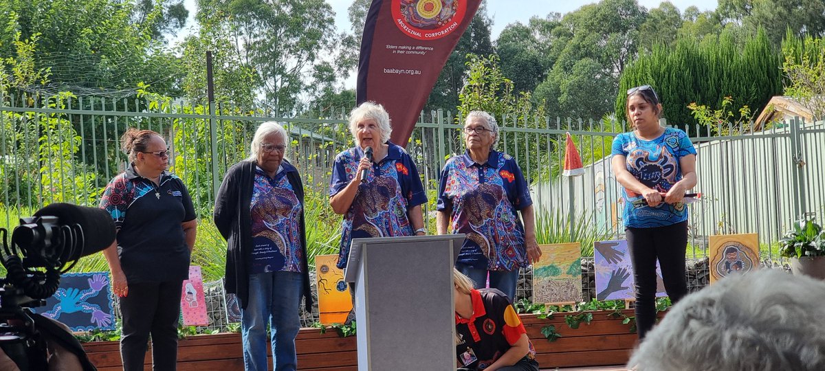 It was with great privilege that Kazz was invited by Aunty Elaine to attend Baanayan's book launch today The book was written and illustrated by the Baabayn Mums group. Community connections are important to Coreen School