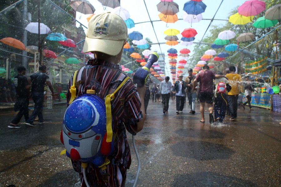 Water brings some chill to scorching summer heat during Thingyan water festival in Yangon, Myanmar. Click our #AsiaAlbum to have fun together xhtxs.cn/SFd