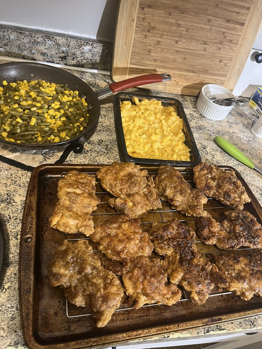 LibbyDavis42's tweet photo. food porn 😍 https://t.co/qrgMDMgBYP