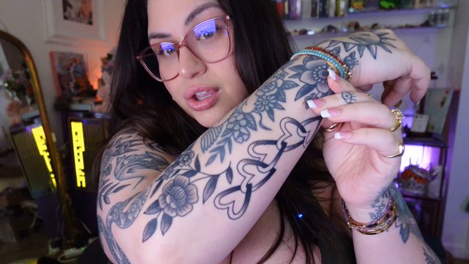 hey vlog 143 is *finally* live 💖  please watch and enjoy  i literally cried editing this today because