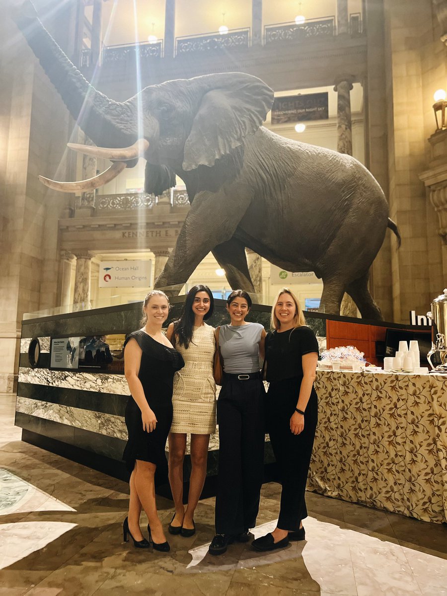 A night at the @NMNH museum with @AmCollSurgeons @RASACS at #ASCLAS24 🦖🦕☺️ off to Capitol Hill tomorrow 🎤🇺🇸