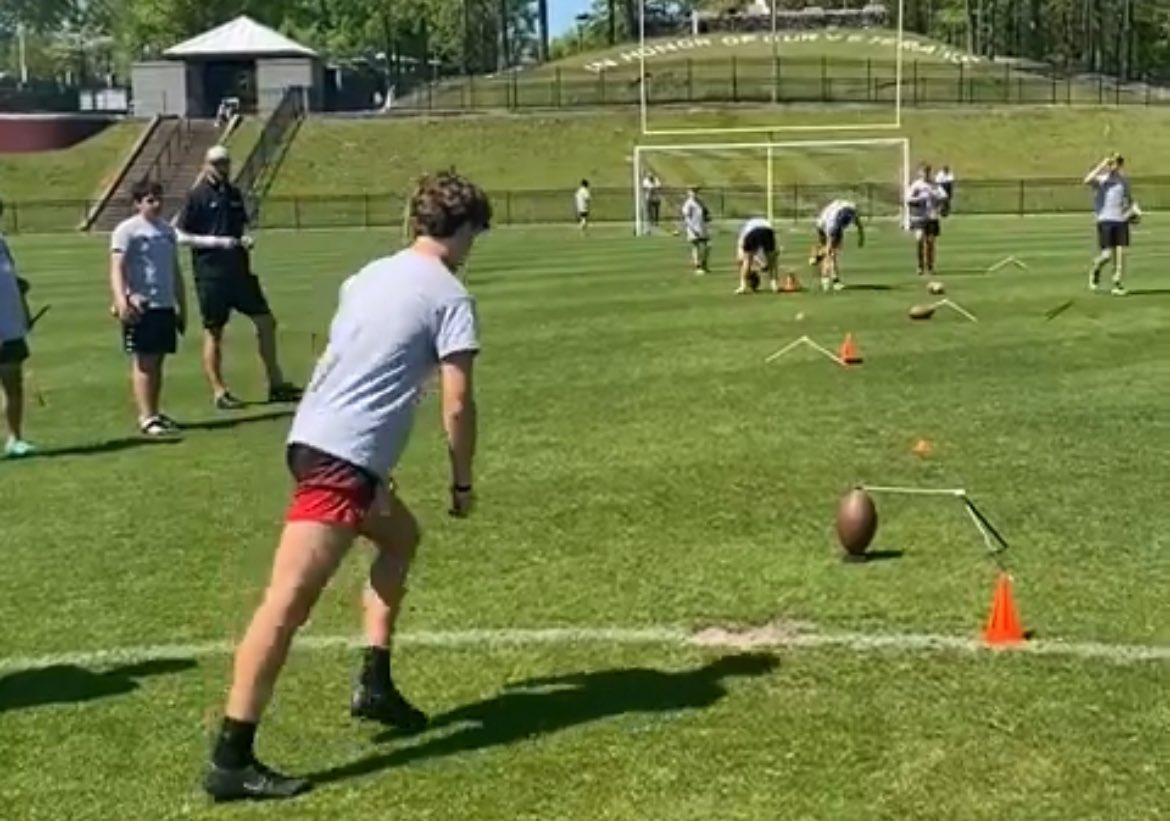 BretCulbertson's tweet photo. Beautiful setting for a camp in Alabama! Special thanks to @BRHSWildcatFB for hosting us and our area kickers, punters, and snappers for a weekend of in-depth training! #KohlsTraining https://t.co/U5d1qQOKWL