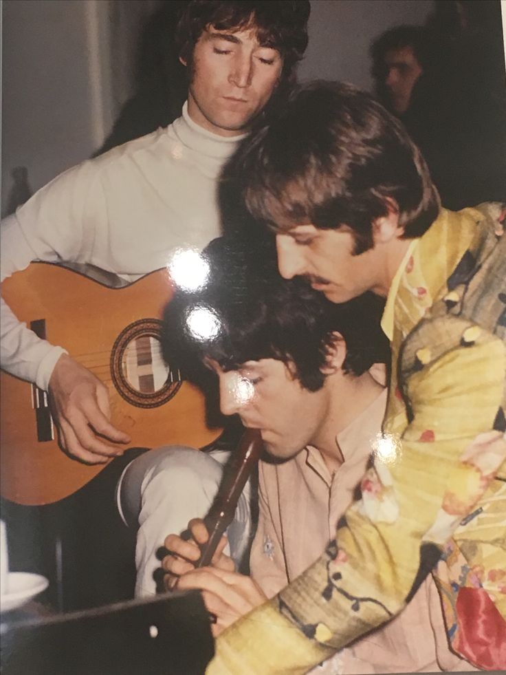 #JohnLennon #PaulMcCartney #RingoStarr