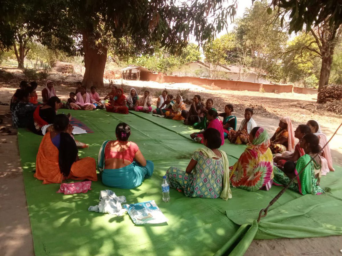 Just another cool round table meeting in progress 😎 @SHRC_CG & MITANIN continue to fulfill the promise of putting people’s health in people’s hands 🙌 #CommunityHealthWorker #PHC #HealthforAll