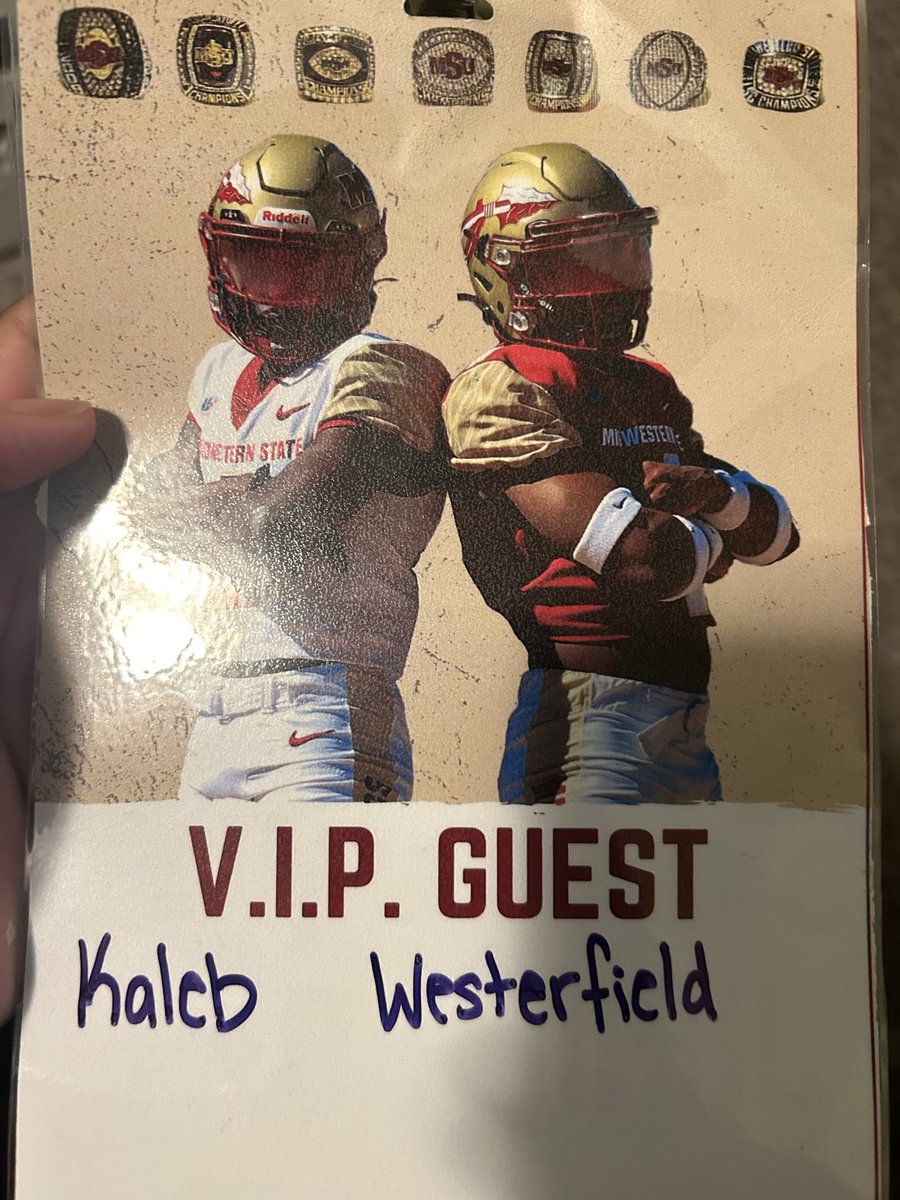 kalebwesterfiel's tweet photo. Had a great time at MSU! Thank you for the junior day invite @Coach_MC_MSU https://t.co/5pYCiwifWN