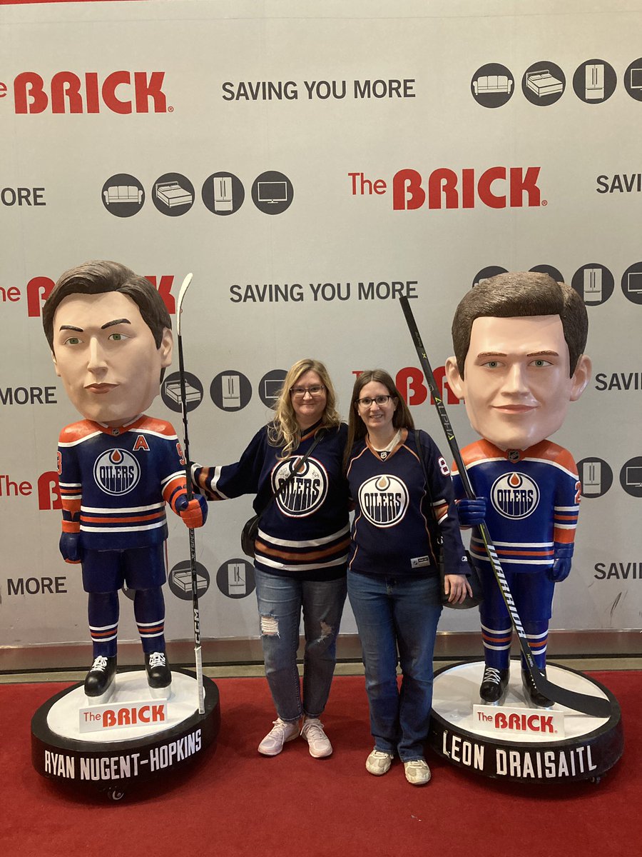 AngelaRose1011's tweet photo. #brickbestseats https://t.co/yJl7qUvrYU