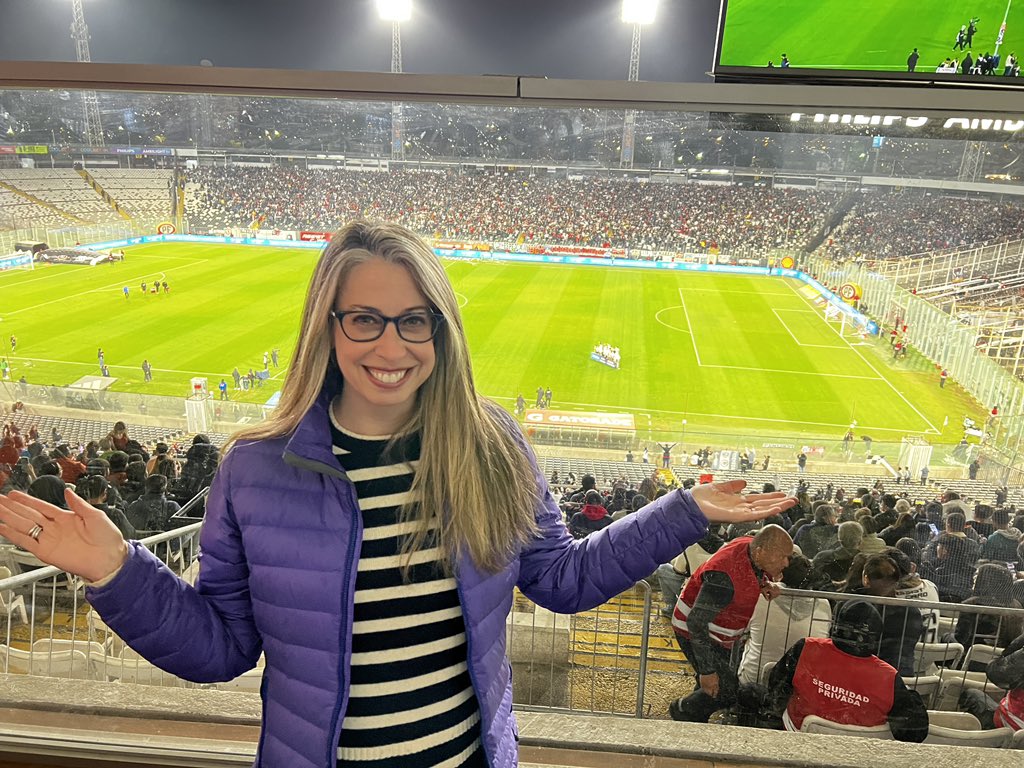 Feliz de haber estado en el Estadio Monumental viendo el electrizante partido de @ColoColo y @Cobreloa_SADP . Todo un espectáculo escuchar a los hinchas cantar durante todo el juego. #VamosCacique en la Copa Libertadores 🇨🇱⚽🏆