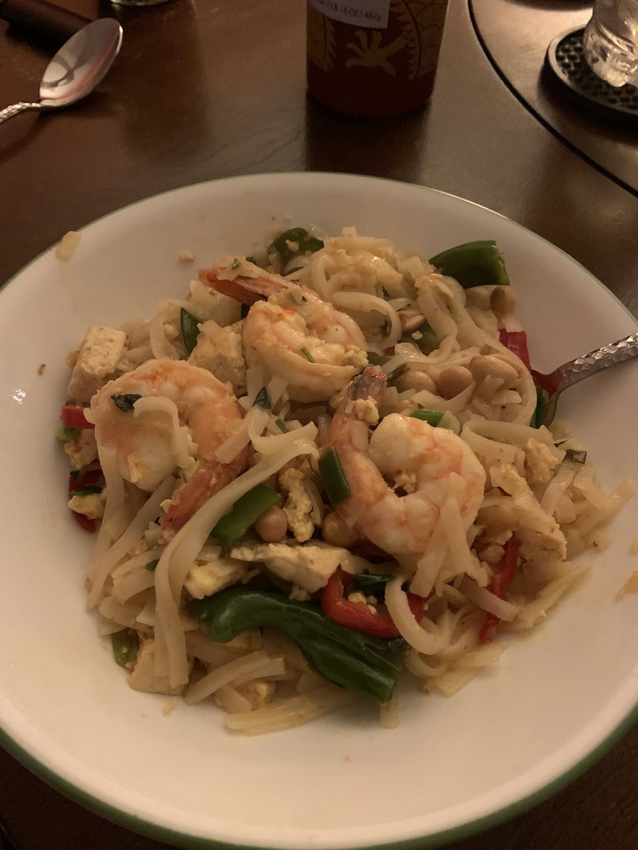 I took my first ever whack at a Shrimp Pad Thai tonight, and it went pretty well! 🍤 🥜 🥚 🍜 🌿 
#popupkitchen #tofu 
#MondayMotivation
