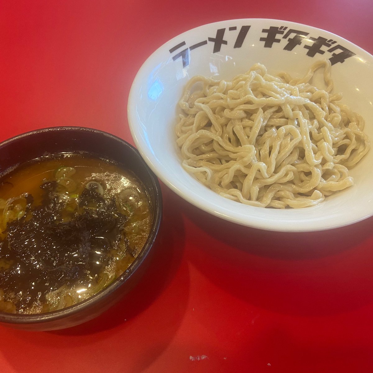 ramen_gitagita's tweet photo. おはようございます！

11:15-14:30
17:30-20:30

🆕スタラー(夜の部10食限定)

暖かくなってきたので、近日中にツケメン始めます！ https://t.co/xmGQdKkxm8