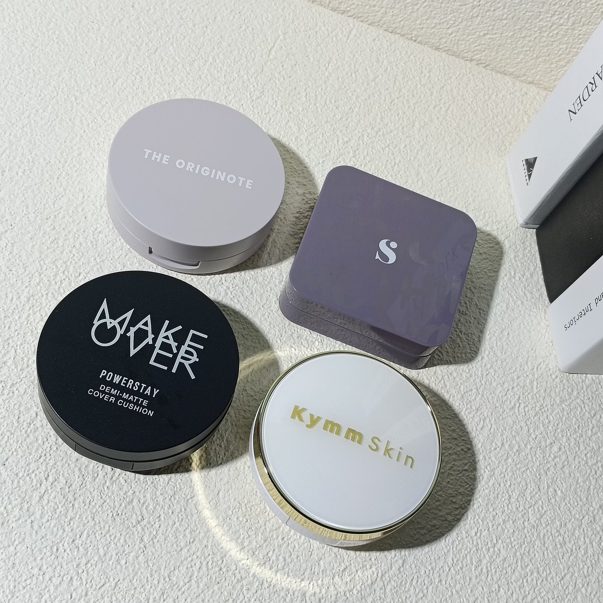 chichiochi_'s tweet photo. BUAT YG BINGUNG PILIH CUSHION SINI MERAPAT! 

Aku mau RATE CUSHION yg aku punya nih. Bookmark dulu biar ga lupa🤏✨ https://t.co/N7KKe5aNVZ
