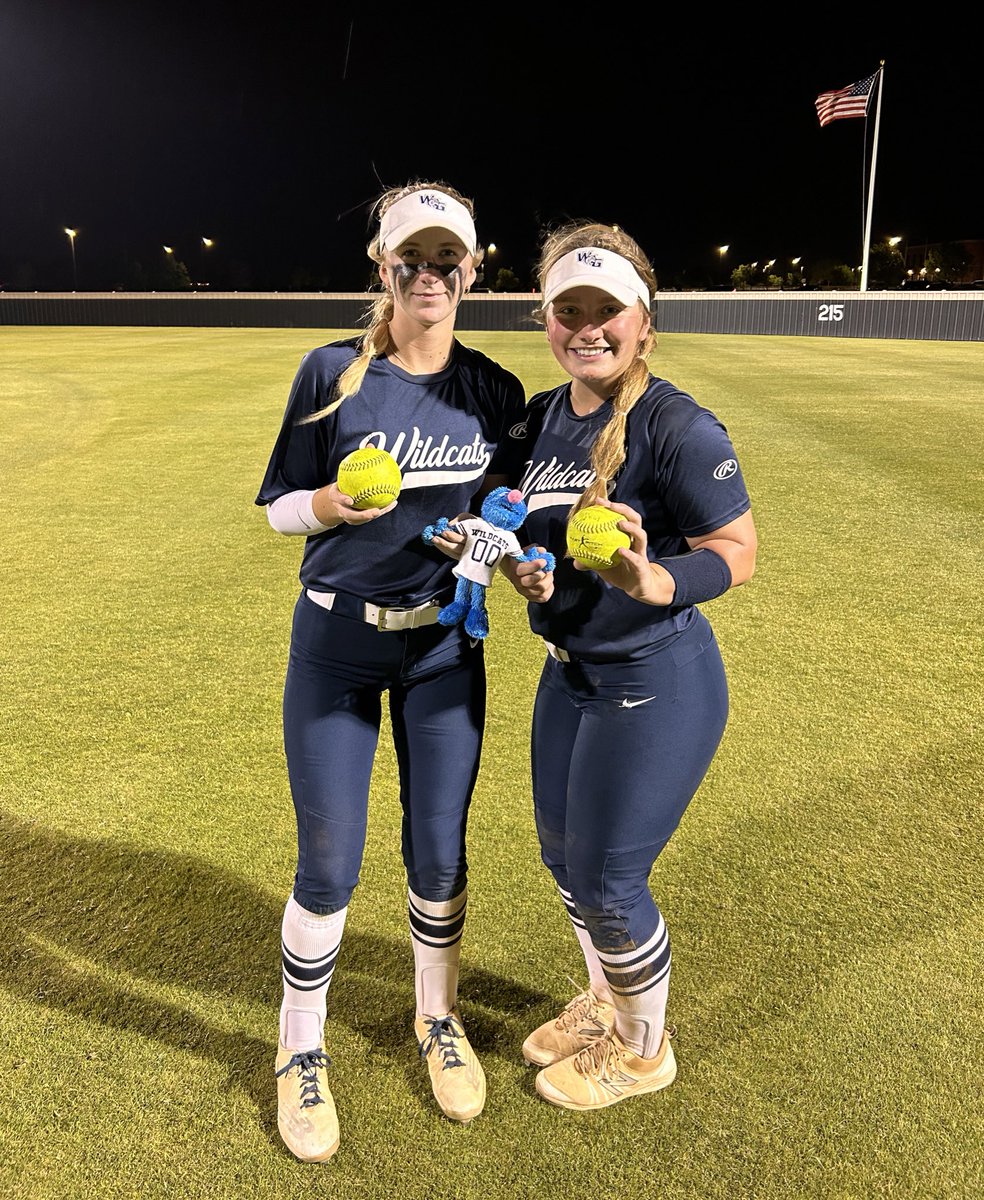 Tonights co-Grover’s of the Game against Memorial are @KaileeJames2026 & @Eliz_Bobbitt15! Both went 4-5 and each had a Home Run💪🏼 EB hit the first ever cycle in WG softball history! #BEaboutit 🥎🏆 @Gosset41 @TXPrepSoftball @DFWfastpitch @SportsDayHS